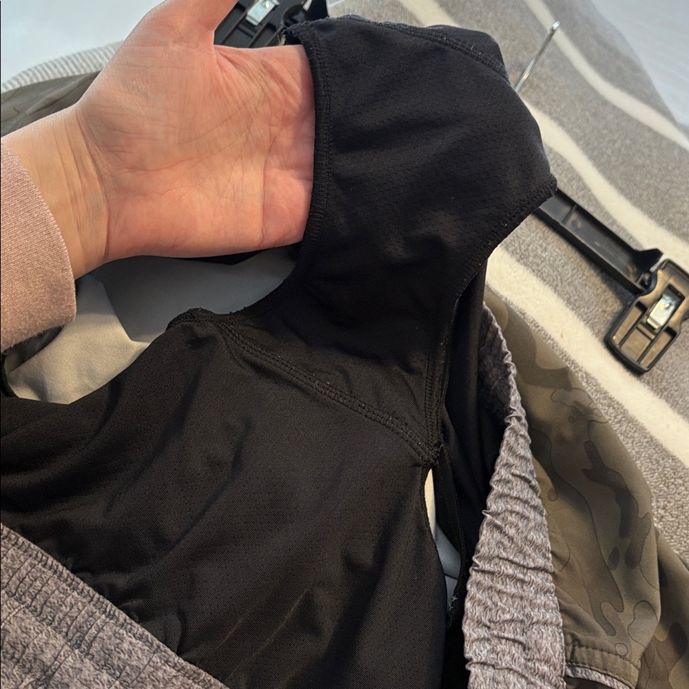Vuori Shorts - Picture 4 of 7